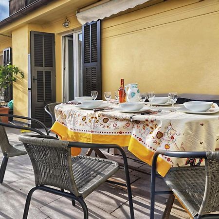 Rosy'S House Un Attico A Due Passi Dall'Acquario Parking Free Apartment เจนัว ภายนอก รูปภาพ